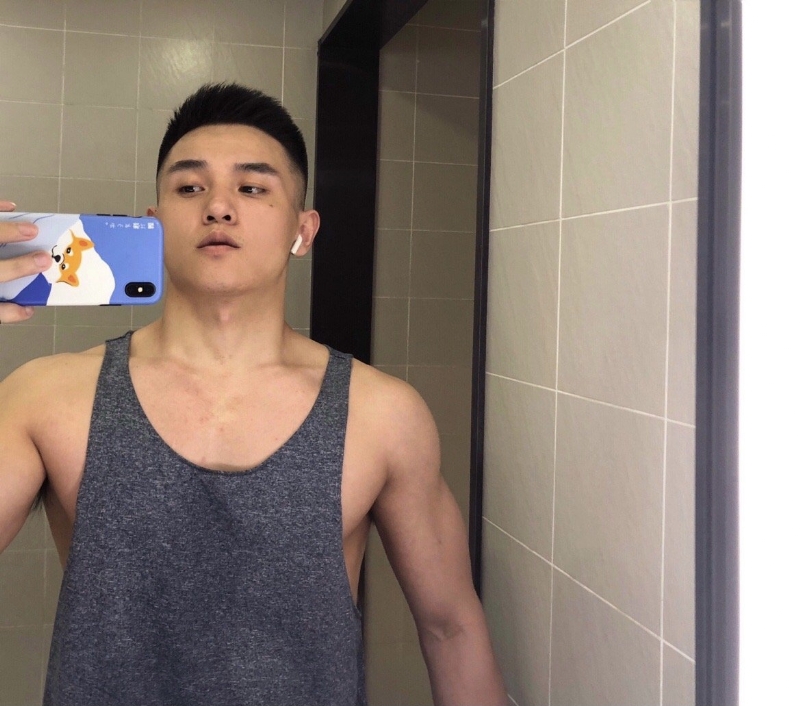 李文亮的第一张照片--台南中老年相亲网