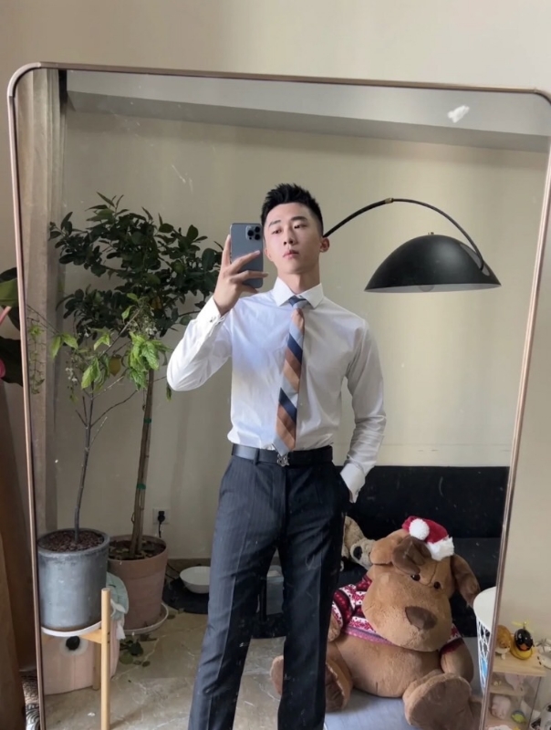 张浩的第一张照片--台南中老年相亲网
